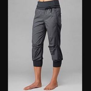 Size 6 Lululemon Devi Crop Pant